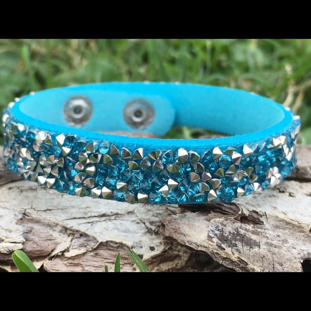 Aqua Crystals in Silicone Wrap Bracelet